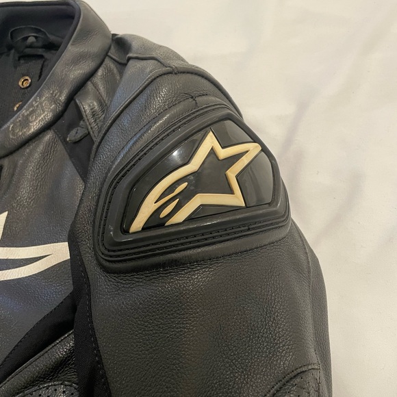 Alpinestars Black Leather Motorcycle Jacket - Picture 4 of 16